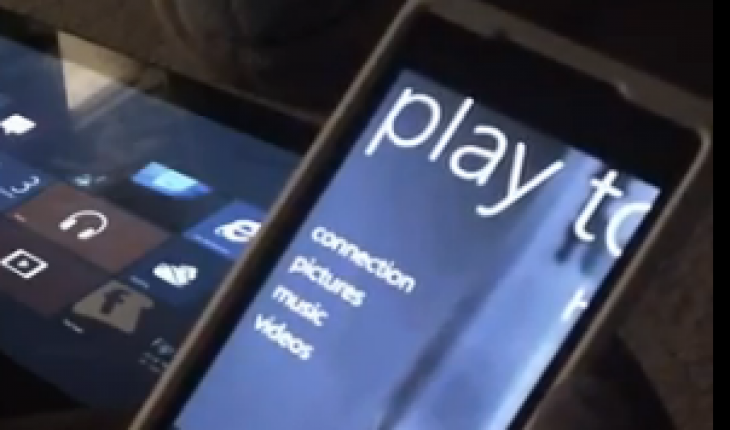 Nokia Play To, video demo dell’app in esecuzione su un Lumia 900 e un tablet Windows 8