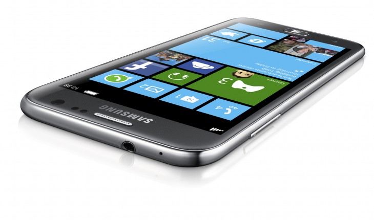 Samsung ATIV S a 20 o 10 Euro al mese con TIM [aggiornato con offerte per i Lumia e HTC]