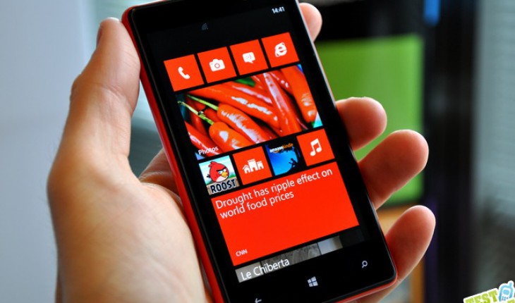 Nokia Lumia 820, foto e hands on video