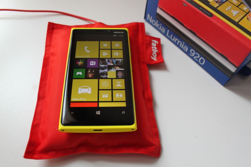 Nokia Lumia 920 - Wireless Charging Fatboy