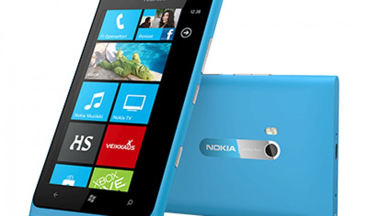 Nokia Lumia 900 (global edition), specifiche tecniche e immagini ufficiali