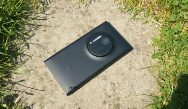 Nokia EOS, tra gli accessori opzionali ci sarà anche un “Camera Grip”