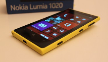 Nokia Lumia 1020 e Camera Grip, il nostro video unboxing