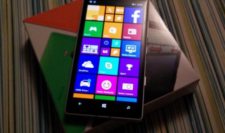 Il Lumia 930 giunge sul nostro banco di prova, suggeriteci test e prove da eseguire nella nostra video recensione