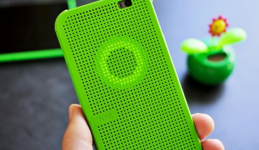 HTC One M8, Dot View Cover con supporto a Cortana e Double Tap to Wake (video preview)