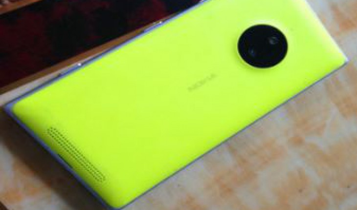 Nokia Lumia 830, trapleate alcune foto che lo ritraggono