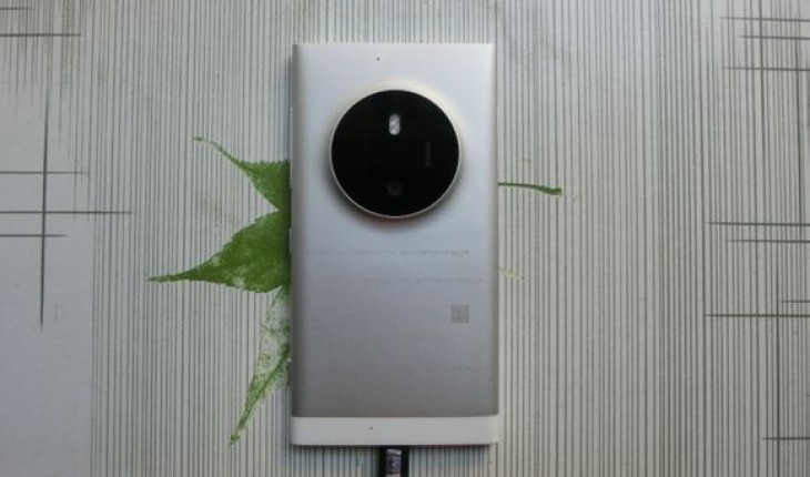 Tom Warren: le foto del presunto successore del Lumia 1020 ritraggono il Nokia McLaren (progetto sospeso)