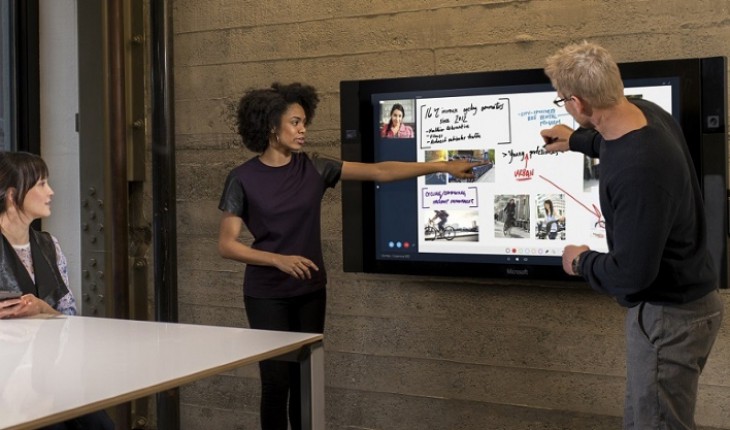 Microsoft Surface Hub, info e dettagli del mega schermo\PC con Windows 10