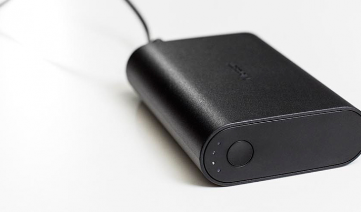 Microsoft presenta Portable Dual Charger, una batteria portatile con 2 porte USB