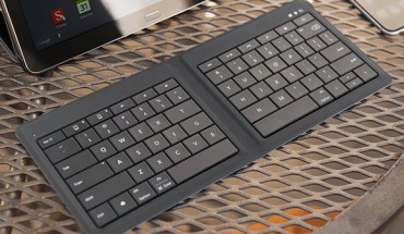 La Universal Foldable Keyboard è ora disponibile all’acquisto su Microsoft Store Italia, a 119 Euro!