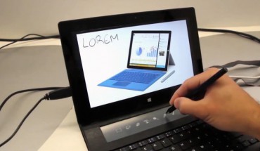 Microsoft Research illustra DisplayCover, il prototipo di una tastiera per tablet con integrato un display touch
