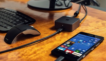 Microsoft invia il Lumia 950 e il Display Dock agli utenti insider più attivi per ottenere feedback su Continuum
