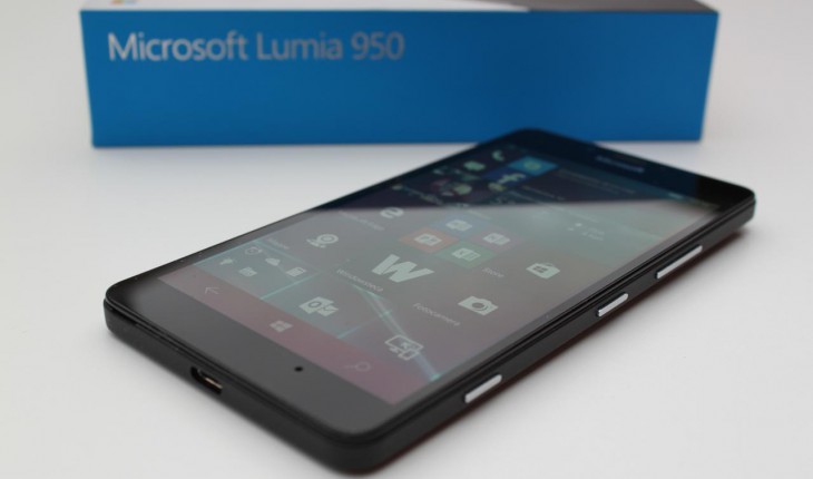 Lumia 950, caratteristiche e impressioni nella nostra video recensione (con focus su Windows 10 Mobile e Continuum)