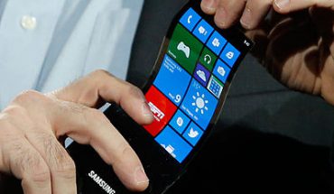 Rumor: Samsung presenterà i primi smartphone con display pieghevole al MWC 2017