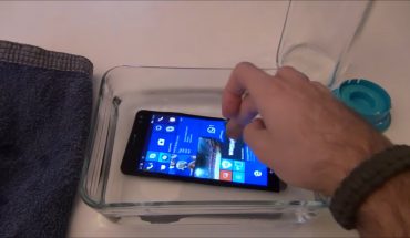 HP Elite x3, il nostro test di impermeabilità (immersione in acqua)