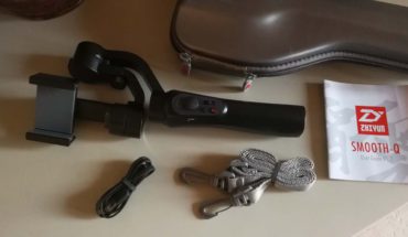 Mini Recensione dello stabilizzatore gimbal a 3 assi Zhiyun Smooth Q (+ codice sconto)