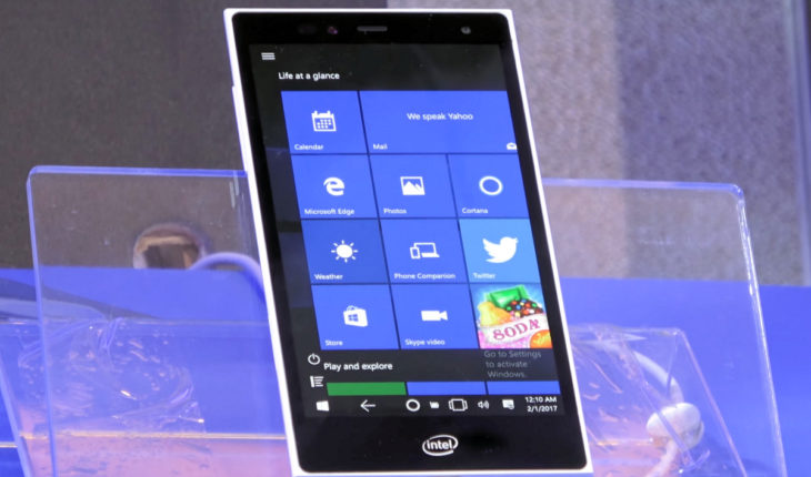 Intel mostra un prototipo di Pocket PC con Windows 10 Desktop al Computex 2018 (video)